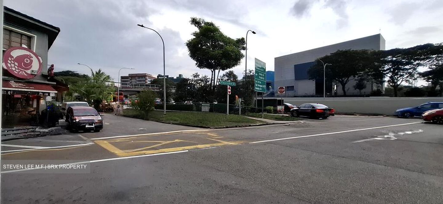 Upper Paya Lebar Road (D19), Shop House #575880881